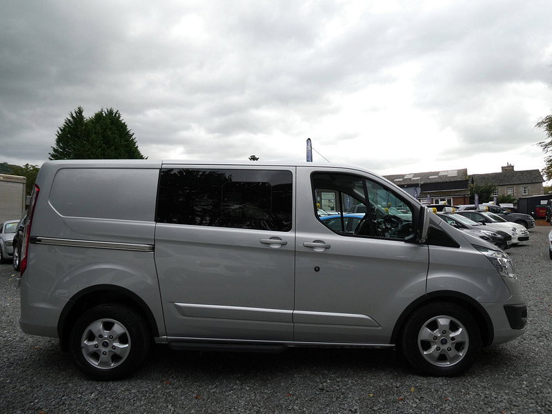 Ford Transit Custom 2.0 TDCi 290 Limited Combi Van 6dr Diesel Automatic L1 H1 (165 g/km, 168 bhp) 6dr Automatic 2026