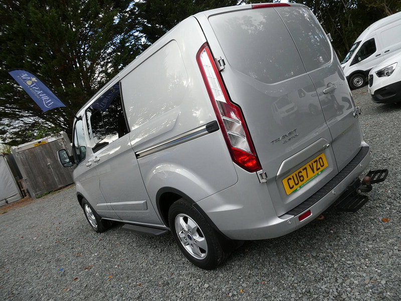 Ford Transit Custom 2.0 TDCi 290 Limited Combi Van 6dr Diesel Automatic L1 H1 (165 g/km, 168 bhp) 6dr Automatic 2026