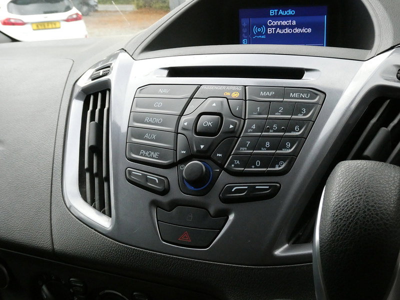 Ford Transit Custom 2.0 TDCi 290 Limited Combi Van 6dr Diesel Automatic L1 H1 (165 g/km, 168 bhp) 6dr Automatic 2026