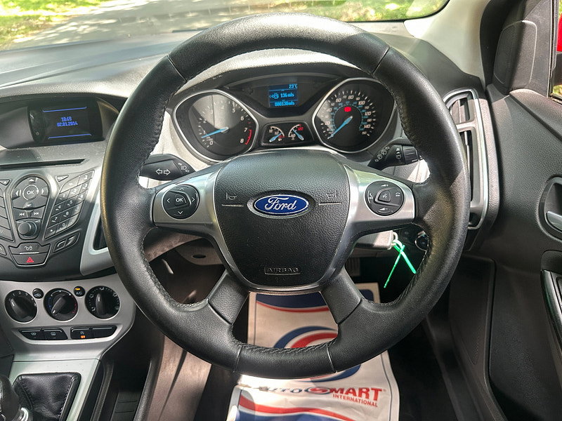 Ford Focus 1.0T EcoBoost Zetec Hatchback 5dr Petrol Manual Euro 5 (s/s) (125 ps) 5dr Manual 2026