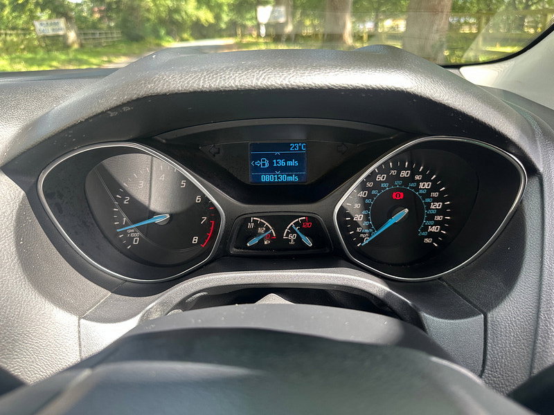 Ford Focus 1.0T EcoBoost Zetec Hatchback 5dr Petrol Manual Euro 5 (s/s) (125 ps) 5dr Manual 2026
