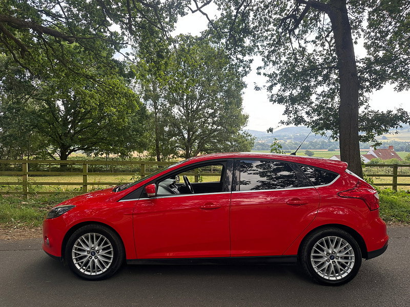 Ford Focus 1.0T EcoBoost Zetec Hatchback 5dr Petrol Manual Euro 5 (s/s) (125 ps) 5dr Manual 2026
