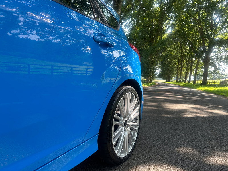 Ford Focus 2.3T EcoBoost RS Hatchback 5dr Petrol Manual AWD Euro 6 (s/s) (350 ps) 5dr Manual 2026