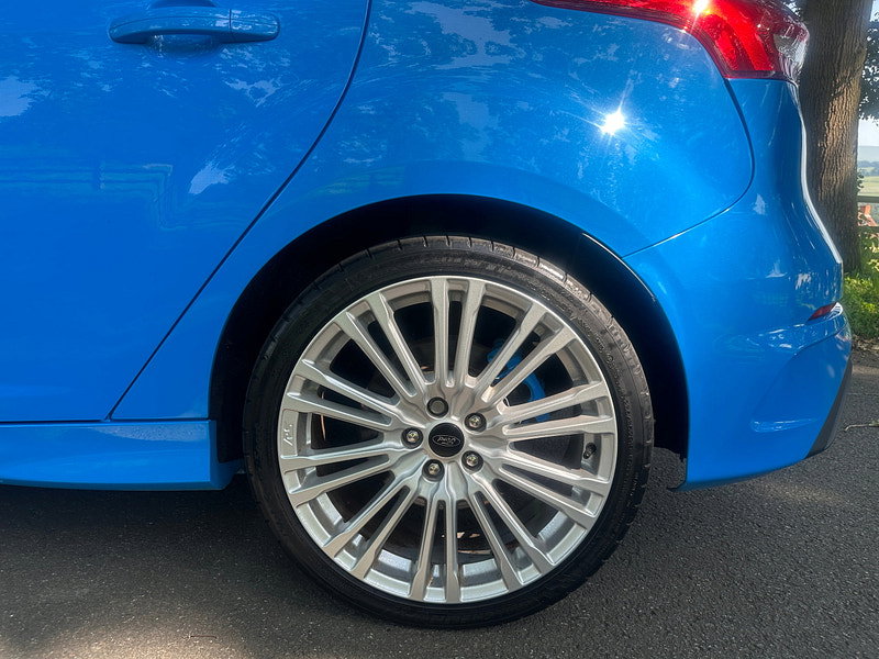 Ford Focus 2.3T EcoBoost RS Hatchback 5dr Petrol Manual AWD Euro 6 (s/s) (350 ps) 5dr Manual 2026