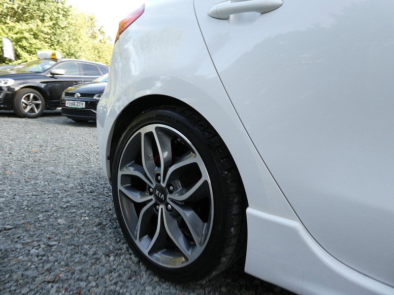 Kia Ceed 1.6 T-GDi GT Hatchback 5dr Petrol Manual Euro 6 (201 bhp) 5dr Manual 2026