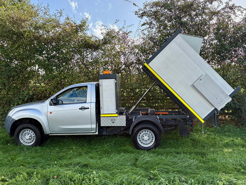 Isuzu D-Max 2.5 TD Pickup 2dr Diesel Manual 4x4 (192 g/km, 161 bhp) 2dr Manual 2026
