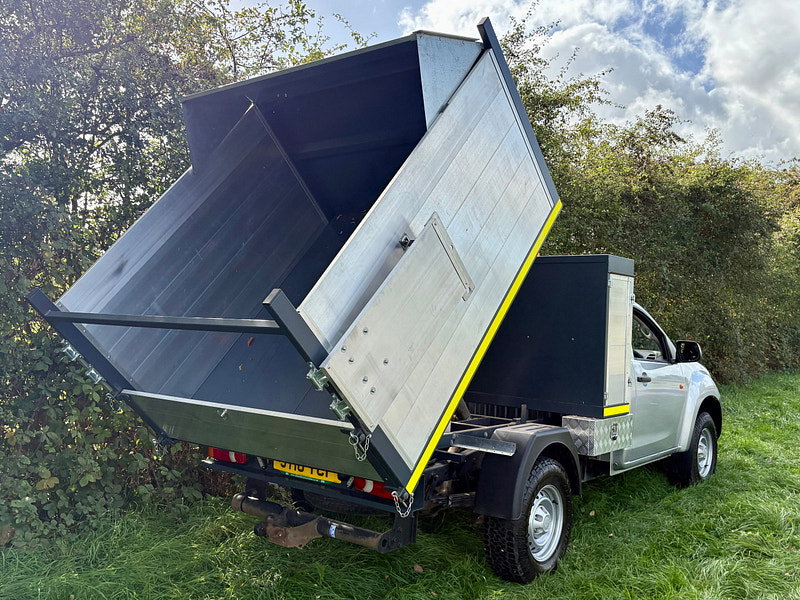 Isuzu D-Max 2.5 TD Pickup 2dr Diesel Manual 4x4 (192 g/km, 161 bhp) 2dr Manual 2026
