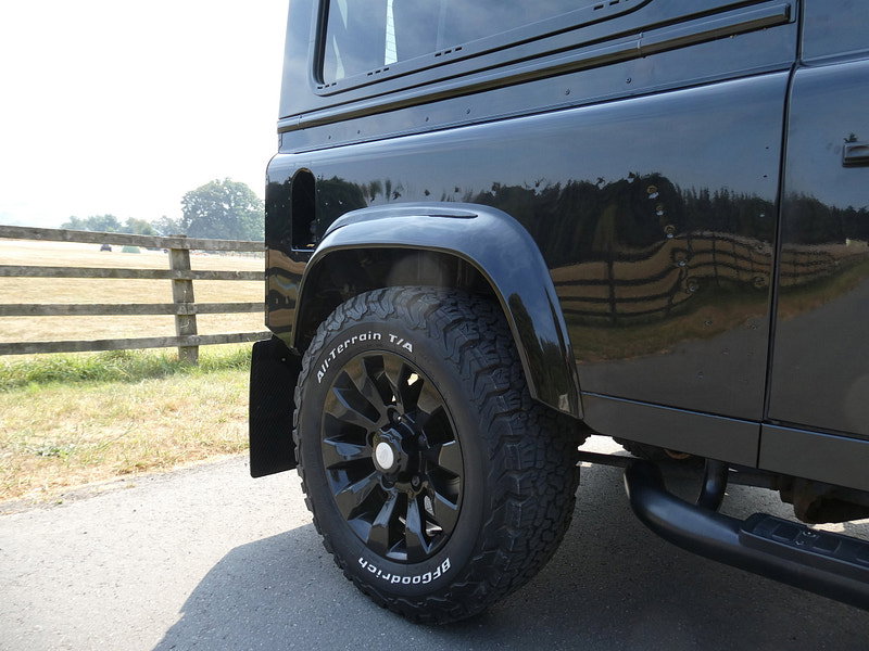 Land Rover Defender 90 2.2 TDCi XS Station Wagon Double Cab 3dr Diesel Manual 4WD SWB Euro 5 (122 ps) 3dr Manual 2026