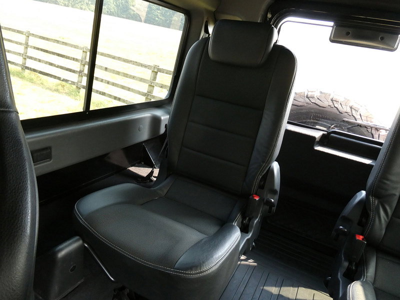 Land Rover Defender 90 2.2 TDCi XS Station Wagon Double Cab 3dr Diesel Manual 4WD SWB Euro 5 (122 ps) 3dr Manual 2026