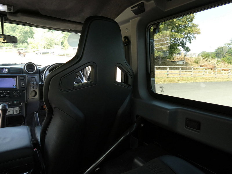 Land Rover Defender 90 2.2 TDCi XS Station Wagon Double Cab 3dr Diesel Manual 4WD SWB Euro 5 (122 ps) 3dr Manual 2026