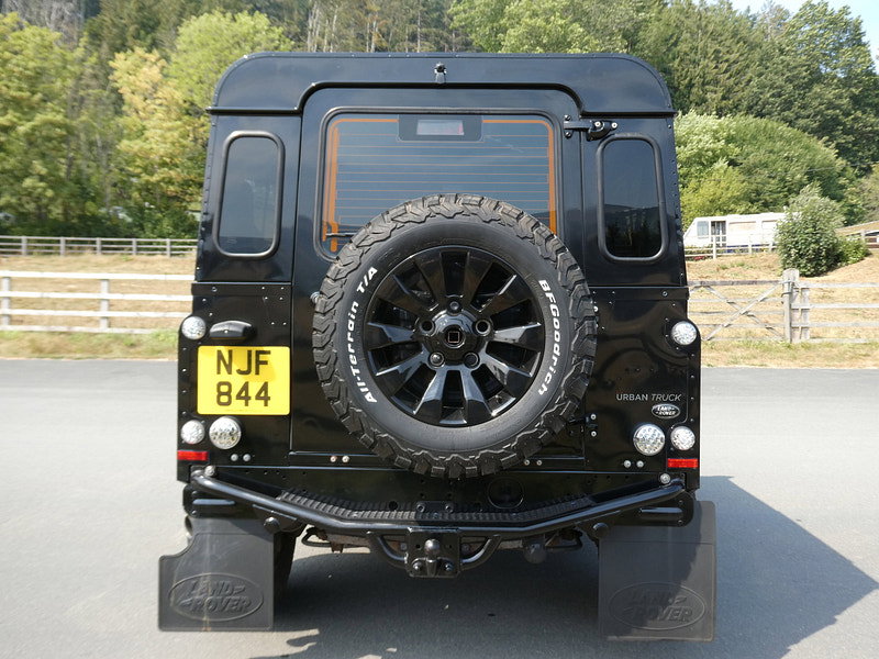 Land Rover Defender 90 2.2 TDCi XS Station Wagon Double Cab 3dr Diesel Manual 4WD SWB Euro 5 (122 ps) 3dr Manual 2026