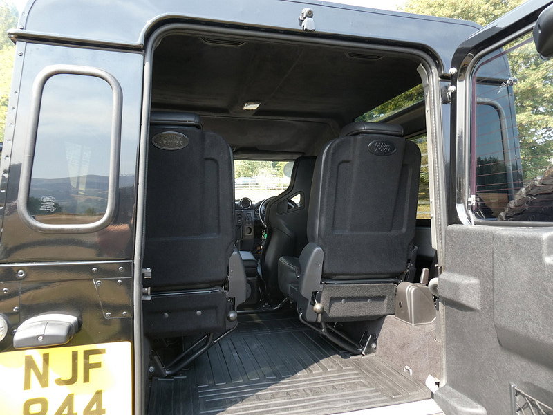 Land Rover Defender 90 2.2 TDCi XS Station Wagon Double Cab 3dr Diesel Manual 4WD SWB Euro 5 (122 ps) 3dr Manual 2026