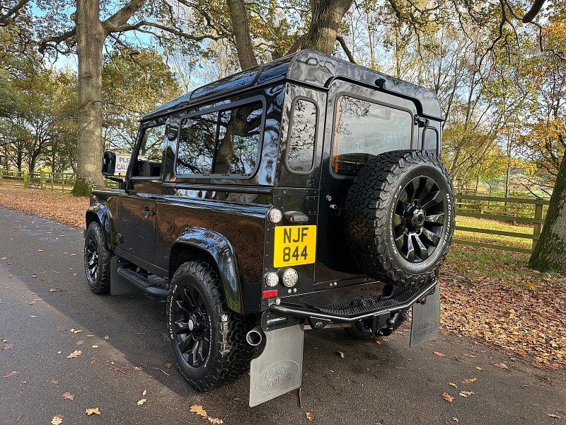 Land Rover Defender 90 2.2 TDCi XS Station Wagon Double Cab 3dr Diesel Manual 4WD SWB Euro 5 (122 ps) 3dr Manual 2026