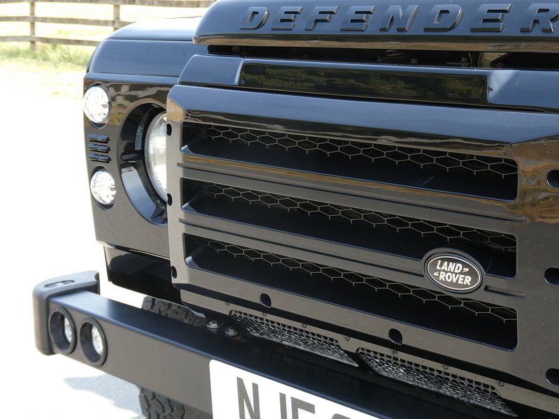 Land Rover Defender 90 2.2 TDCi XS Station Wagon Double Cab 3dr Diesel Manual 4WD SWB Euro 5 (122 ps) 3dr Manual 2026