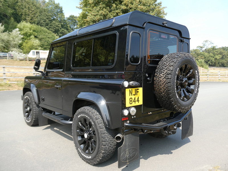 Land Rover Defender 90 2.2 TDCi XS Station Wagon Double Cab 3dr Diesel Manual 4WD SWB Euro 5 (122 ps) 3dr Manual 2026