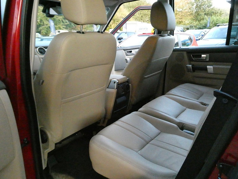 Land Rover Discovery 4 3.0 SD V6 SE Tech SUV 5dr Diesel Auto 4WD Euro 6 (s/s) (256 bhp) 5dr Automatic 2026