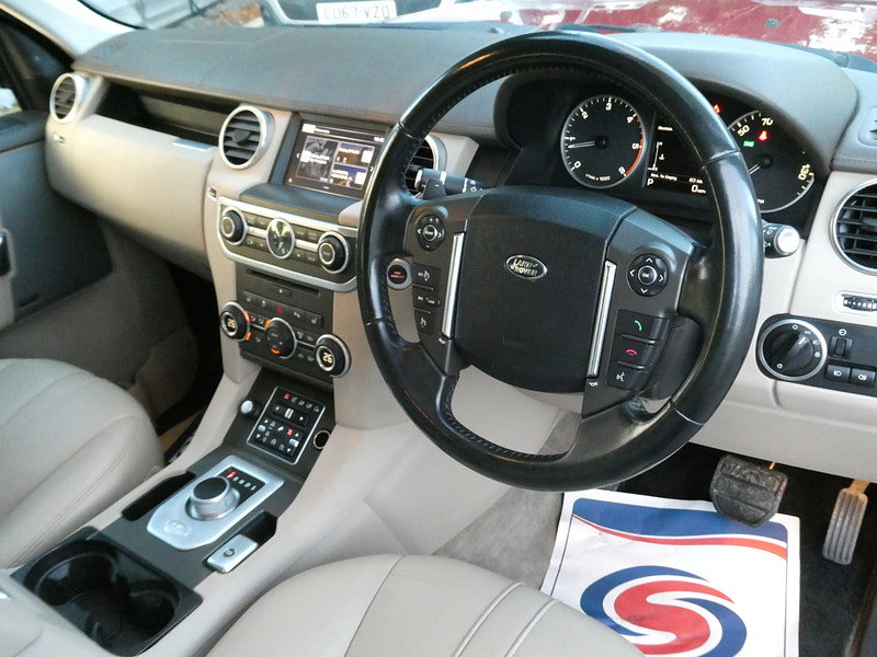 Land Rover Discovery 4 3.0 SD V6 SE Tech SUV 5dr Diesel Auto 4WD Euro 6 (s/s) (256 bhp) 5dr Automatic 2026