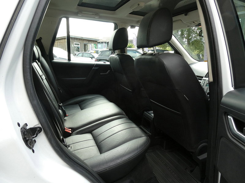 Land Rover Freelander 2 2.2 SD4 HSE SUV 5dr Diesel CommandShift 4WD Euro 5 (190 ps) 5dr Automatic 2026