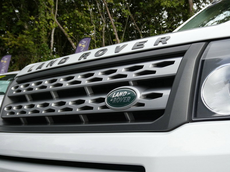 Land Rover Freelander 2 2.2 SD4 HSE SUV 5dr Diesel CommandShift 4WD Euro 5 (190 ps) 5dr Automatic 2026
