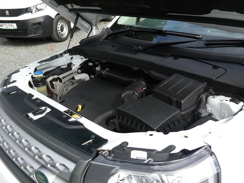 Land Rover Freelander 2 2.2 SD4 HSE SUV 5dr Diesel CommandShift 4WD Euro 5 (190 ps) 5dr Automatic 2026