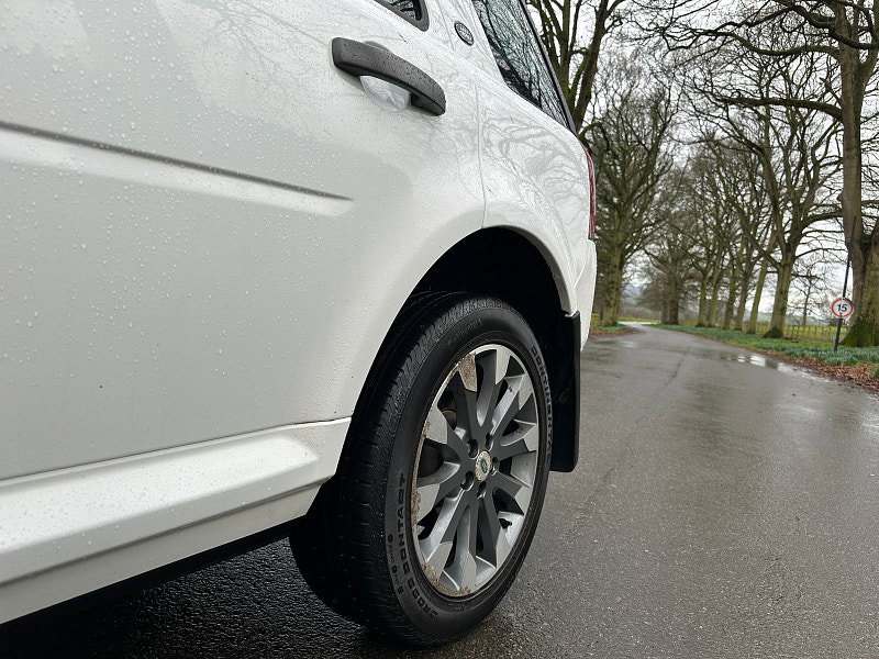 Land Rover Freelander 2 2.2 SD4 HSE SUV 5dr Diesel CommandShift 4WD Euro 5 (190 ps) 5dr Automatic 2026