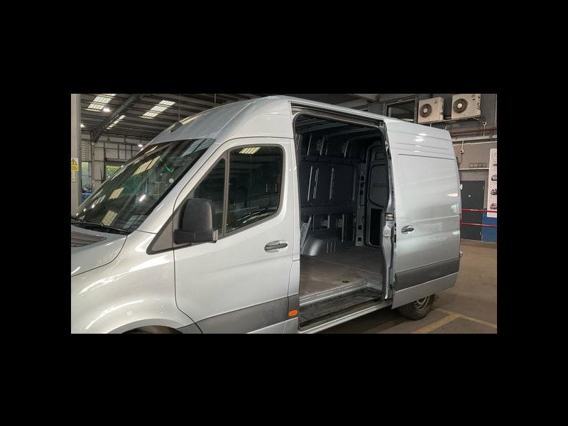 Mercedes-Benz Sprinter 2.0 315 CDI PRO Panel Van 5dr Diesel G-Tronic RWD L2 H2 Euro 6 (s/s) (150 ps) 5dr Automatic 2026