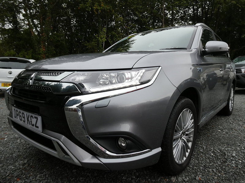 Mitsubishi Outlander 2.4h TwinMotor 13.8kWh Dynamic SUV 5dr Petrol Plug-in Hybrid CVT 4WD Euro 6 (s/s) (224 ps) 5dr Automatic 2026
