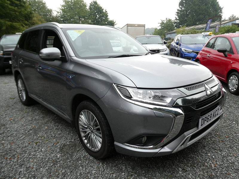 Mitsubishi Outlander 2.4h TwinMotor 13.8kWh Dynamic SUV 5dr Petrol Plug-in Hybrid CVT 4WD Euro 6 (s/s) (224 ps) 5dr Automatic 2026