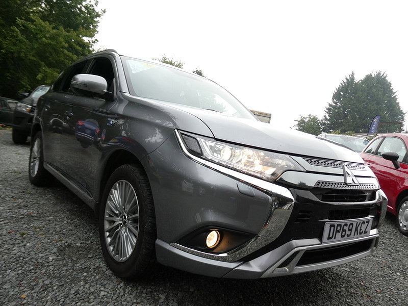 Mitsubishi Outlander 2.4h TwinMotor 13.8kWh Dynamic SUV 5dr Petrol Plug-in Hybrid CVT 4WD Euro 6 (s/s) (224 ps) 5dr Automatic 2026