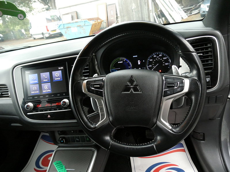 Mitsubishi Outlander 2.4h TwinMotor 13.8kWh Dynamic SUV 5dr Petrol Plug-in Hybrid CVT 4WD Euro 6 (s/s) (224 ps) 5dr Automatic 2026