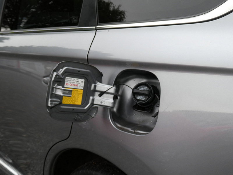Mitsubishi Outlander 2.4h TwinMotor 13.8kWh Dynamic SUV 5dr Petrol Plug-in Hybrid CVT 4WD Euro 6 (s/s) (224 ps) 5dr Automatic 2026