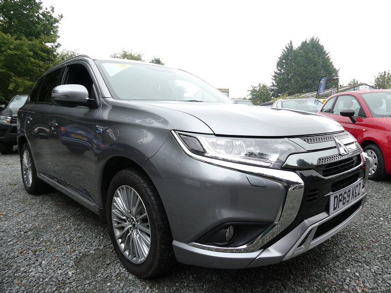 Mitsubishi Outlander 2.4h TwinMotor 13.8kWh Dynamic SUV 5dr Petrol Plug-in Hybrid CVT 4WD Euro 6 (s/s) (224 ps) 5dr Automatic 2026