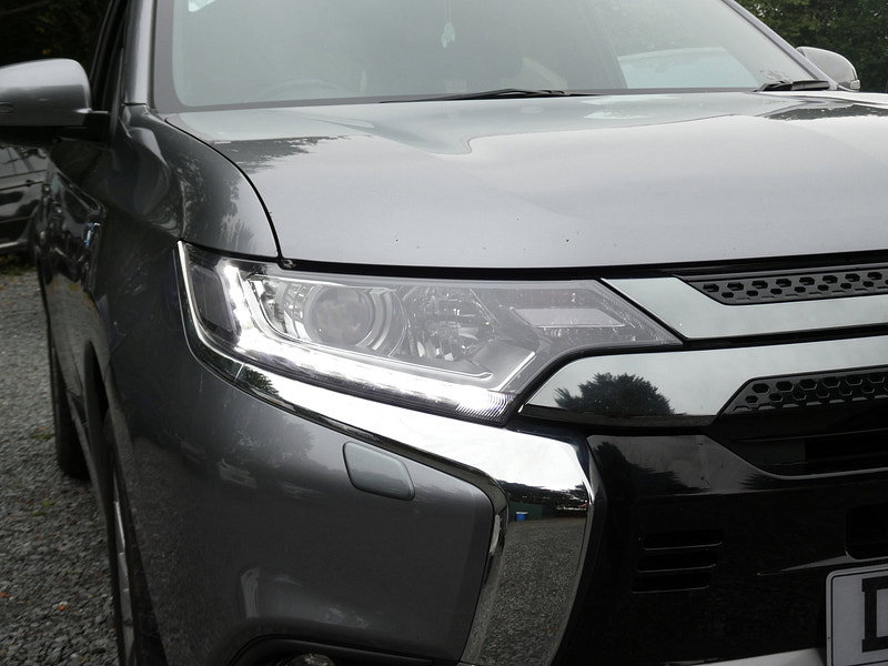 Mitsubishi Outlander 2.4h TwinMotor 13.8kWh Dynamic SUV 5dr Petrol Plug-in Hybrid CVT 4WD Euro 6 (s/s) (224 ps) 5dr Automatic 2026