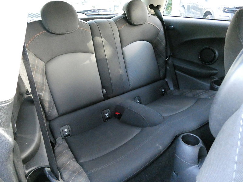 MINI Hatch 1.5 Cooper Seven Hatchback 3dr Petrol Manual Euro 6 (s/s) (136 ps) 3dr Manual 2026