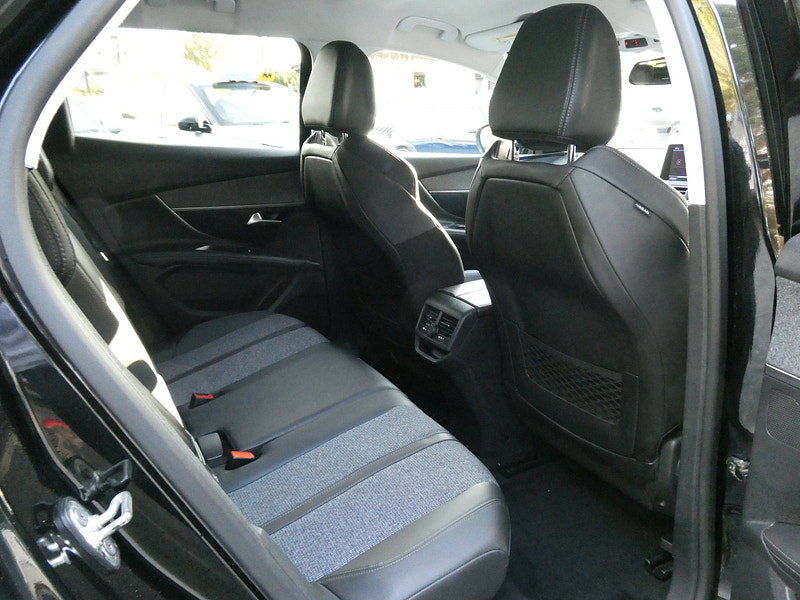 Peugeot 3008 1.2 PureTech Allure SUV 5dr Petrol Manual Euro 6 (s/s) (130 ps) 5dr Manual 2026