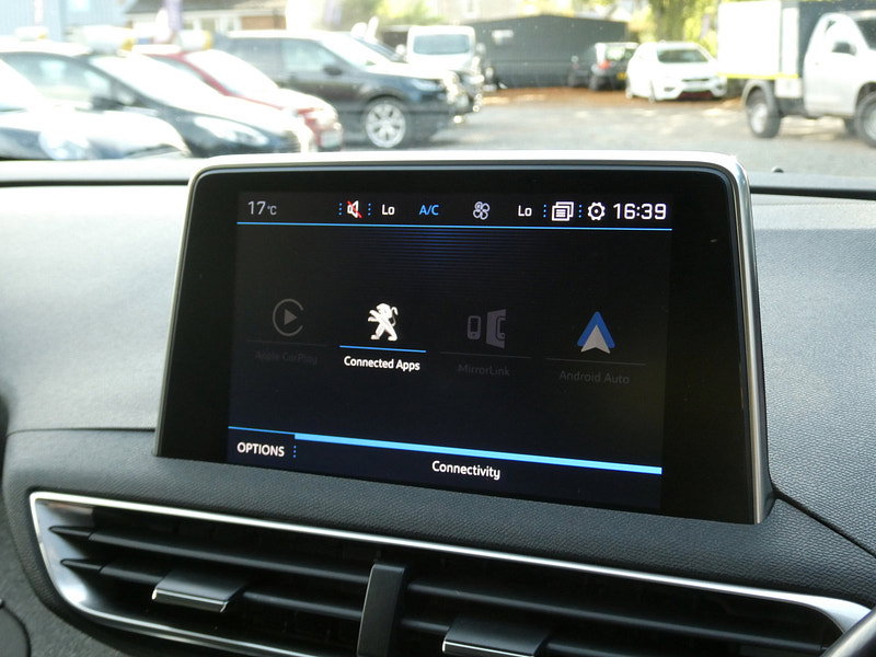Peugeot 3008 1.2 PureTech Allure SUV 5dr Petrol Manual Euro 6 (s/s) (130 ps) 5dr Manual 2026
