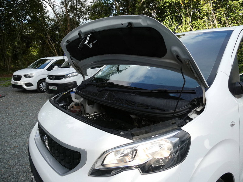 Peugeot Expert 1.5 BlueHDi 1000 Professional Compact Panel Van 6dr Diesel Manual SWB Euro 6 (s/s) (100 bhp) 6dr Manual 2026