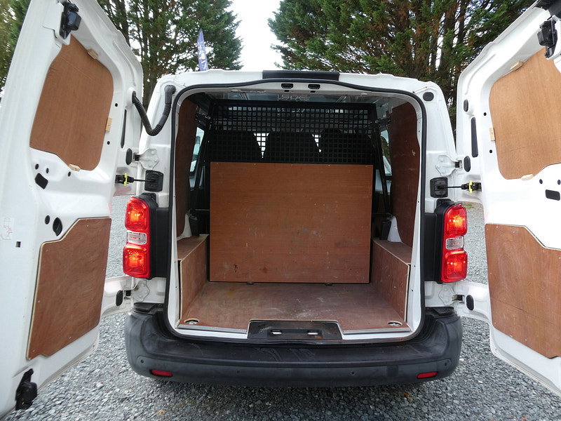 Peugeot Expert 1.5 BlueHDi 1000 Professional Compact Panel Van 6dr Diesel Manual SWB Euro 6 (s/s) (100 bhp) 6dr Manual 2026