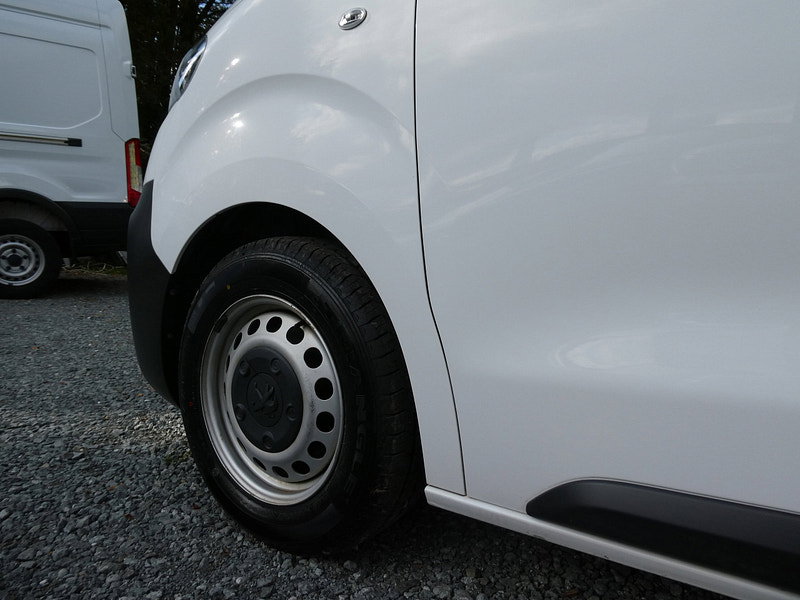 Peugeot Expert 1.5 BlueHDi 1000 Professional Compact Panel Van 6dr Diesel Manual SWB Euro 6 (s/s) (100 bhp) 6dr Manual 2026