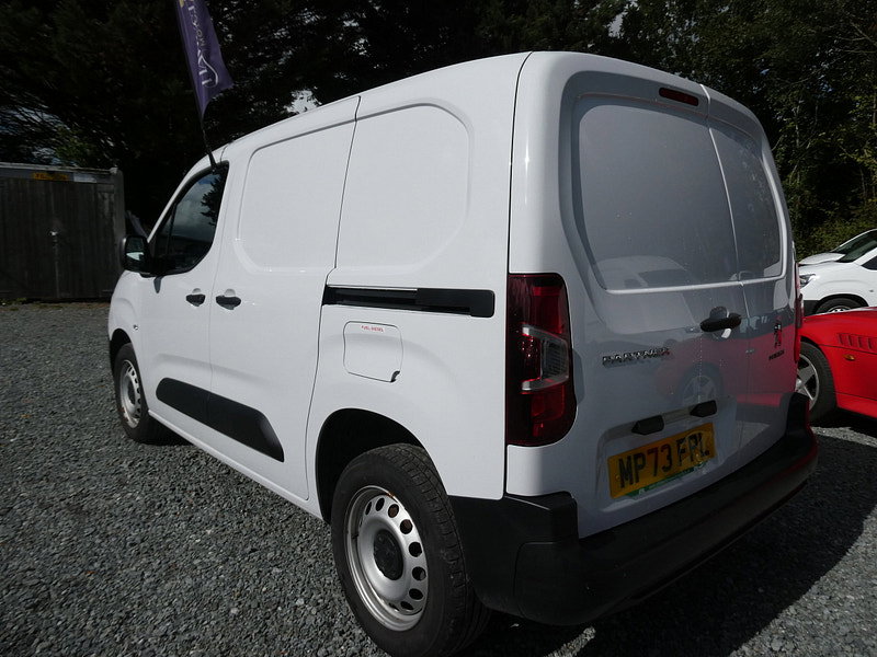 Peugeot Partner 1.5 BlueHDi 1000 Professional Premium + Standard Panel Van 5dr Diesel Manual SWB Euro 6 (s/s) (100 bhp) 5dr Manual 2026