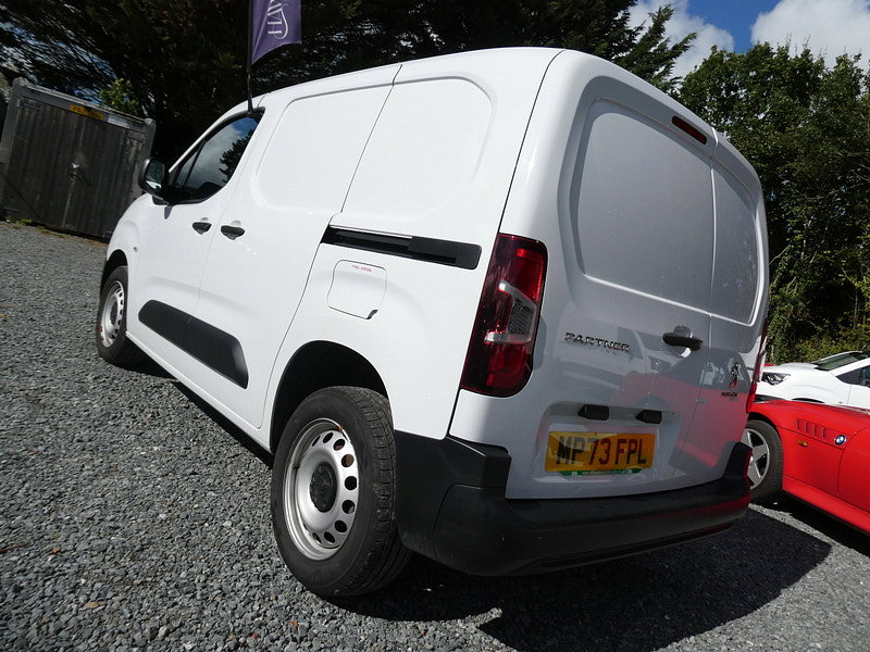 Peugeot Partner 1.5 BlueHDi 1000 Professional Premium + Standard Panel Van 5dr Diesel Manual SWB Euro 6 (s/s) (100 bhp) 5dr Manual 2026