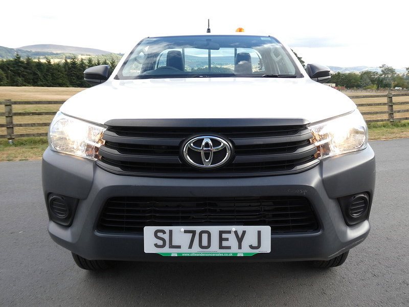 Toyota Hilux 2.4 D-4D Active Narrow Body Pickup 2dr Diesel Manual 4WD Euro 6 (150 ps) 2dr Manual 2026