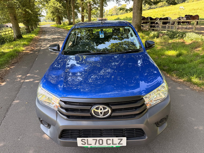 Toyota Hilux 2.4 D-4D Active Extra Pickup Extended Cab 4dr Diesel Manual 4WD Euro 6 (s/s) (150 ps) 4dr Manual 2026
