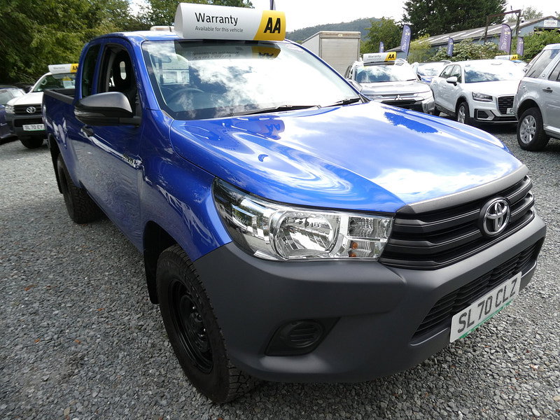 Toyota Hilux 2.4 D-4D Active Extra Pickup Extended Cab 4dr Diesel Manual 4WD Euro 6 (s/s) (150 ps) 4dr Manual 2026