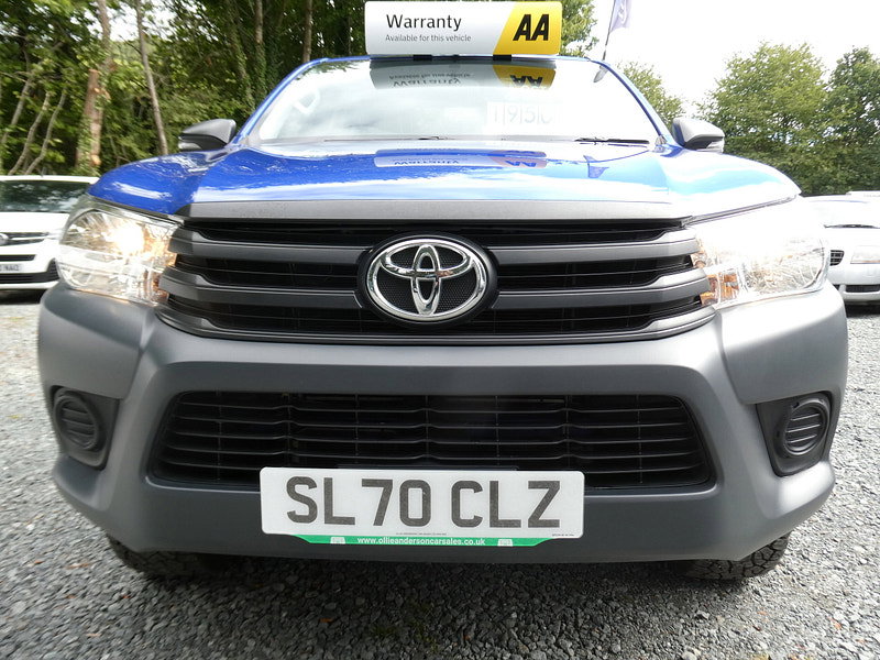 Toyota Hilux 2.4 D-4D Active Extra Pickup Extended Cab 4dr Diesel Manual 4WD Euro 6 (s/s) (150 ps) 4dr Manual 2026