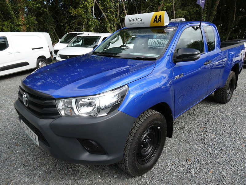 Toyota Hilux 2.4 D-4D Active Extra Pickup Extended Cab 4dr Diesel Manual 4WD Euro 6 (s/s) (150 ps) 4dr Manual 2026