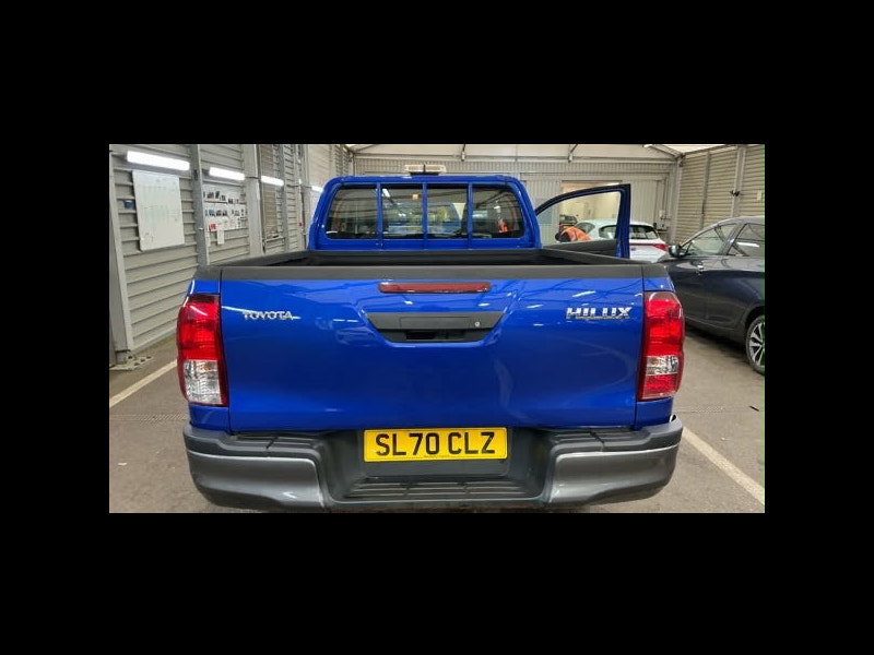 Toyota Hilux 2.4 D-4D Active Extra Pickup Extended Cab 4dr Diesel Manual 4WD Euro 6 (s/s) (150 ps) 4dr Manual 2026