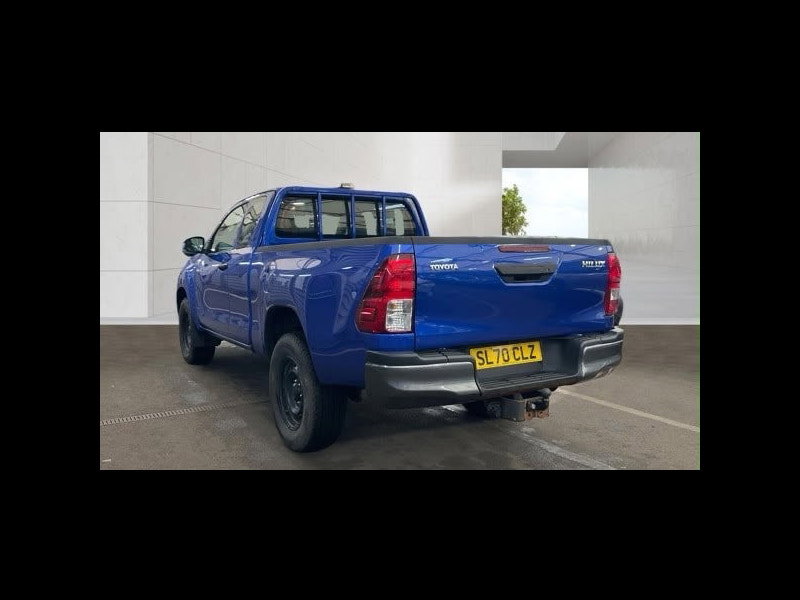 Toyota Hilux 2.4 D-4D Active Extra Pickup Extended Cab 4dr Diesel Manual 4WD Euro 6 (s/s) (150 ps) 4dr Manual 2026