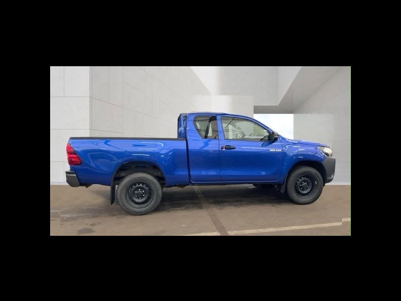 Toyota Hilux 2.4 D-4D Active Extra Pickup Extended Cab 4dr Diesel Manual 4WD Euro 6 (s/s) (150 ps) 4dr Manual 2026