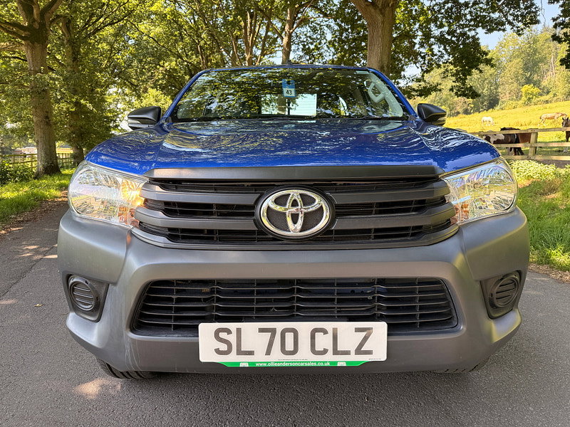 Toyota Hilux 2.4 D-4D Active Extra Pickup Extended Cab 4dr Diesel Manual 4WD Euro 6 (s/s) (150 ps) 4dr Manual 2026